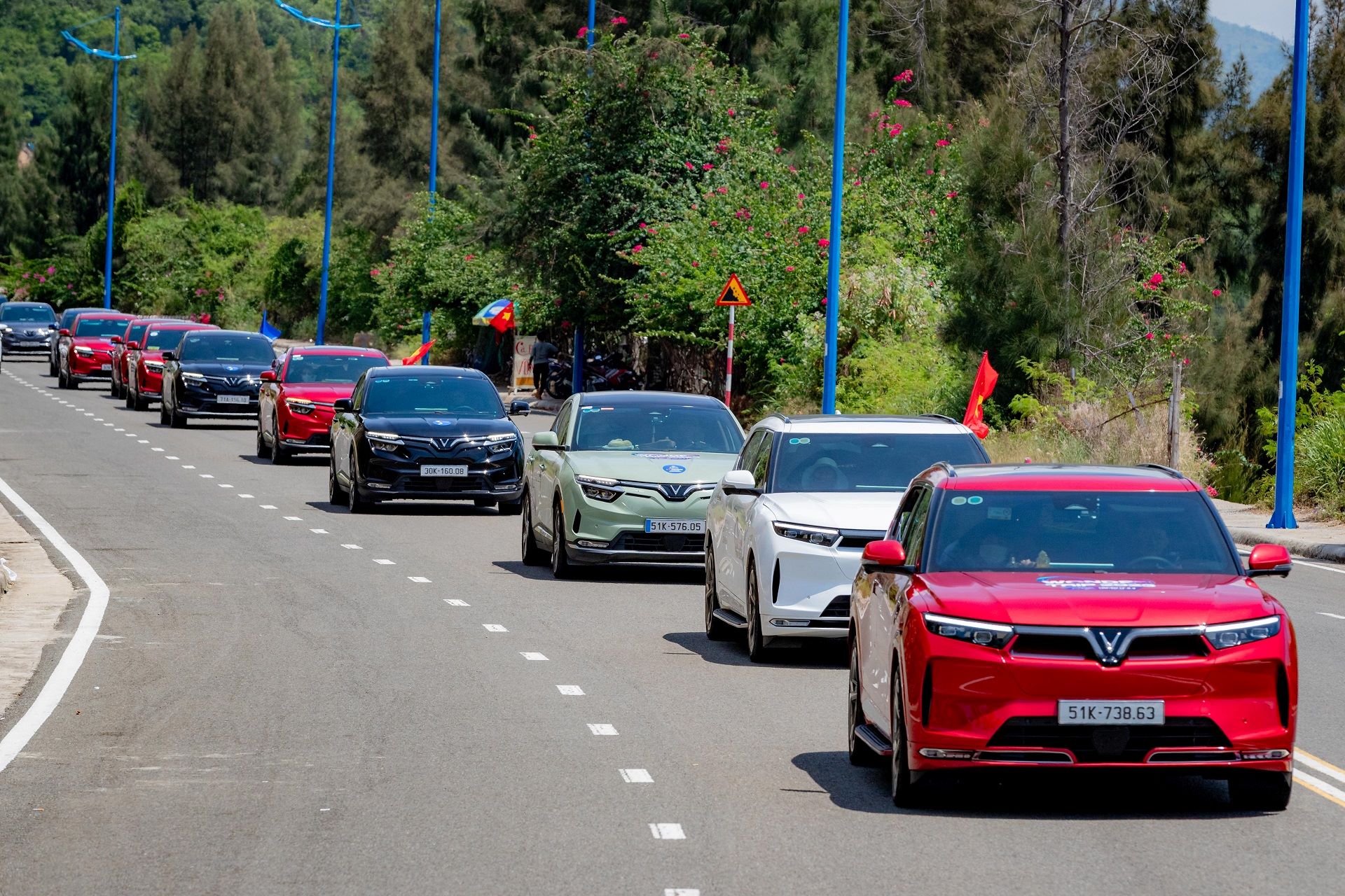 VINGROUP GIA HẠN CHƯƠNG TRÌNH HỖ TRỢ KHẨN CẤP KHÁCH HÀNG CHUYỂN ĐỔI XE XĂNG SANG XE ĐIỆN TỚI 30/04/2026