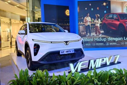 VINFAST CHÍNH THỨC XUẤT XƯỞNG VF MPV 7 TẠI NHÀ MÁY SUBANG, ĐẨY NHANH CHIẾN LƯỢC NỘI ĐỊA HÓA Ở INDONESIA