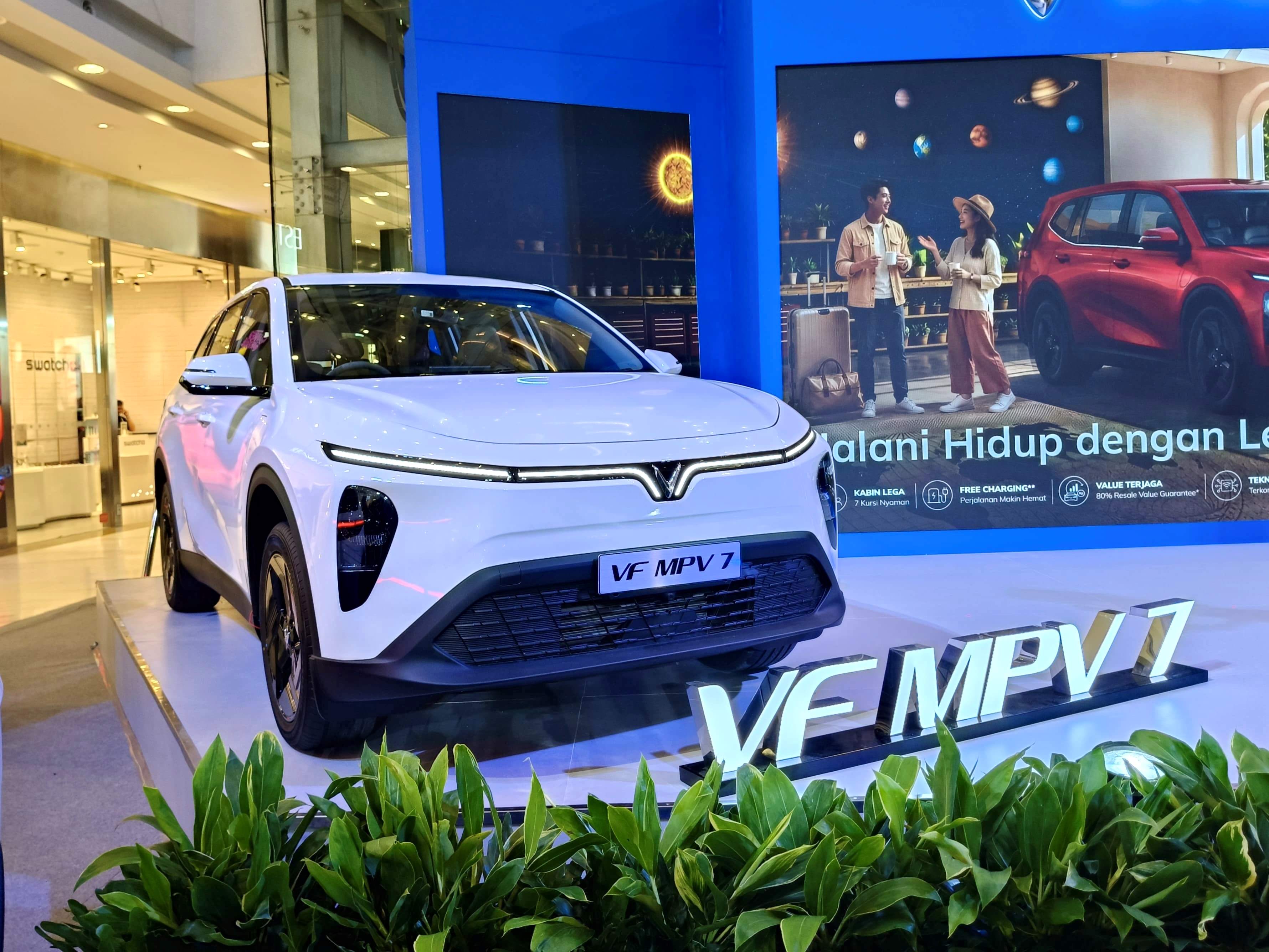 Read more about the article VINFAST CHÍNH THỨC XUẤT XƯỞNG VF MPV 7 TẠI NHÀ MÁY SUBANG, ĐẨY NHANH CHIẾN LƯỢC NỘI ĐỊA HÓA Ở INDONESIA